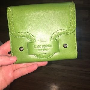 Kate Spade taryn wallet in grass